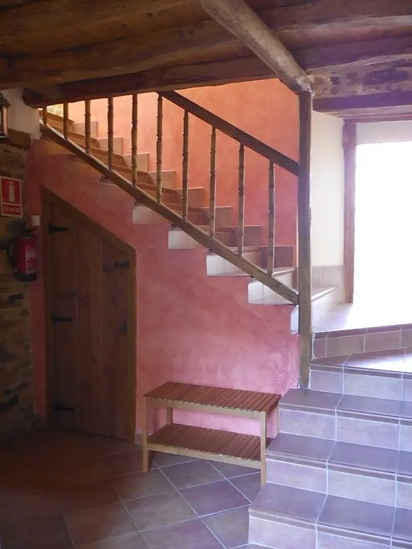 Escalera de subida a la planta alta